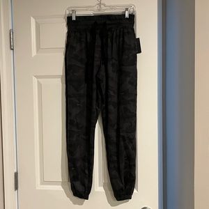 Brand New Onzie Black and Grey Camo Joggers